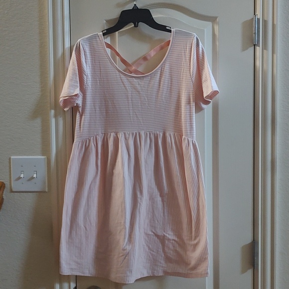 Maternity Clothing Bundle - Picture 5 of 12